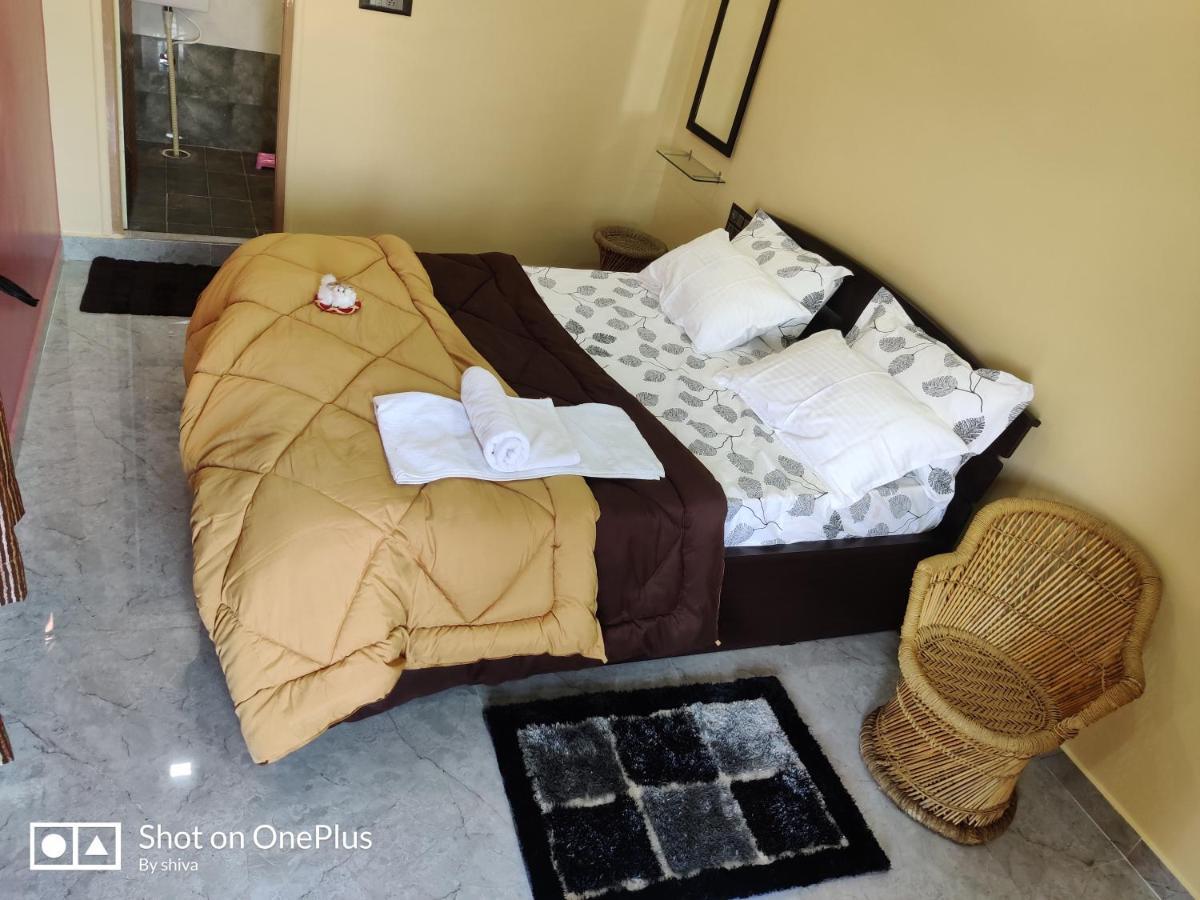 Lee Homestay Hampi Esterno foto