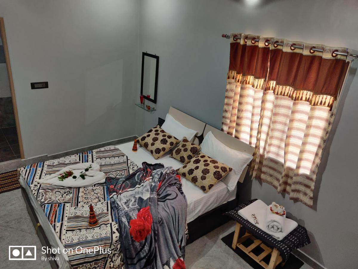 Lee Homestay Hampi Esterno foto