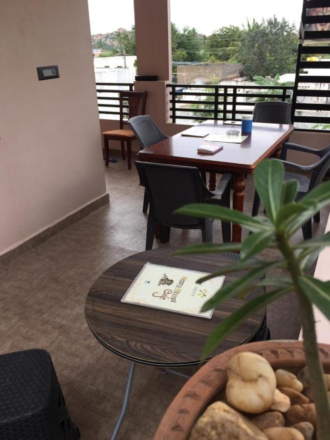 Lee Homestay Hampi Esterno foto